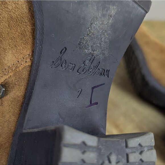 Sam Edelman Hannah Chelsea Boots Suede Belted Ankle Booties Size 7 | 2.5” Heel - Picture 9 of 10
